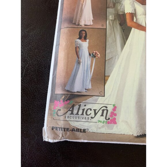 McCall's Misses Bridal Gown and Bridesmaid Dress Sewing Pattern Sz 10 - 14 9135 - Picture 2 of 10